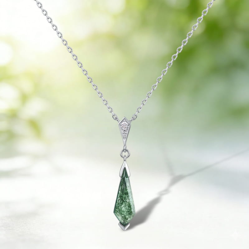 The Aurora Kite â€?Kite-Cut Green Moss Agate Necklace