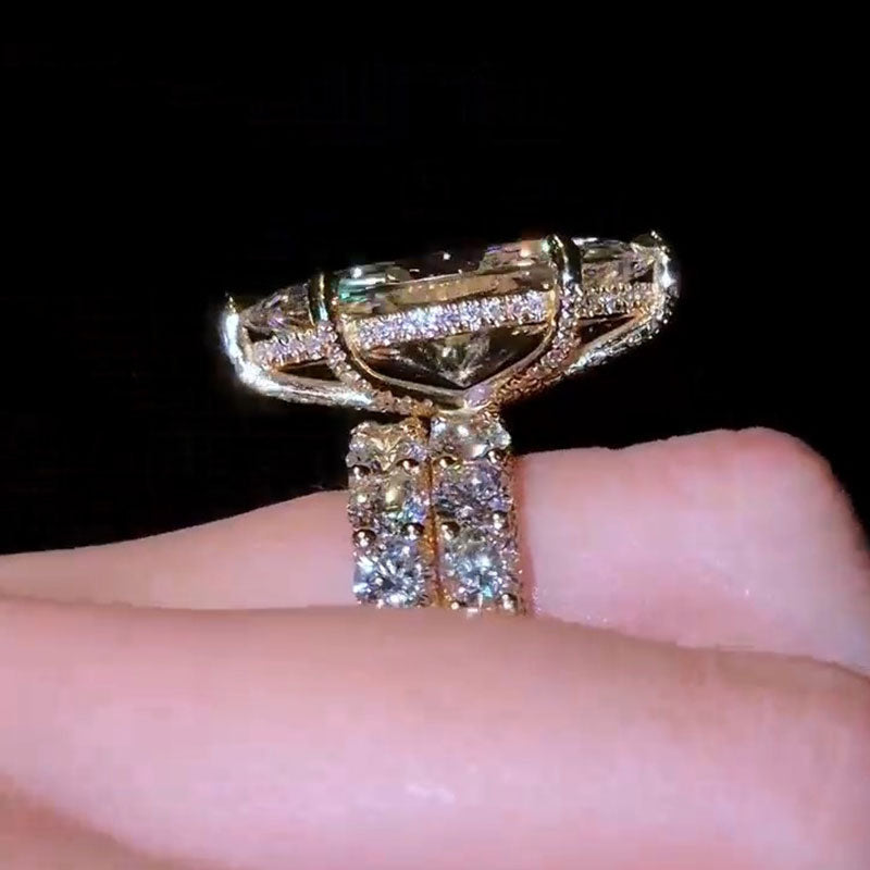 3PC Oval Cut Ring Set With Marquise Cut Band