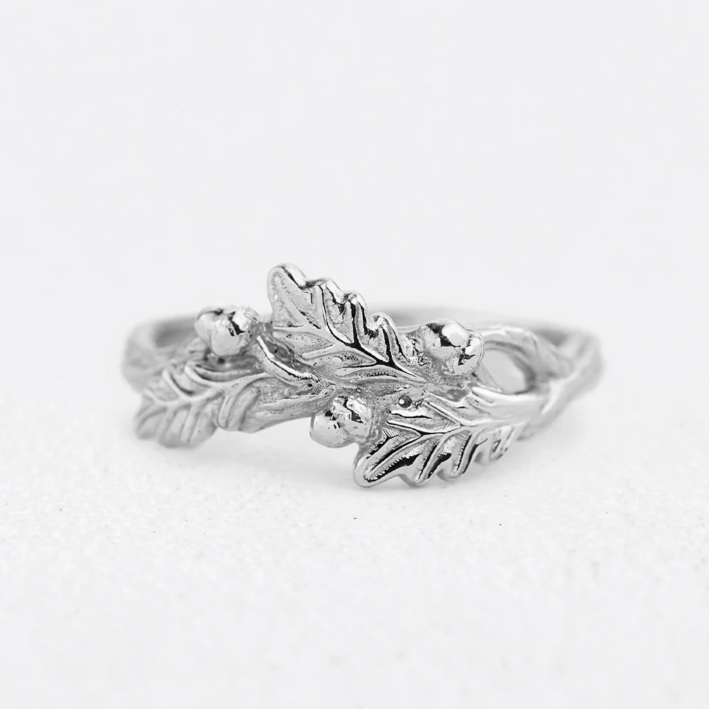 The Gentle Oak | Oak Leaf & Acorn Wedding Band