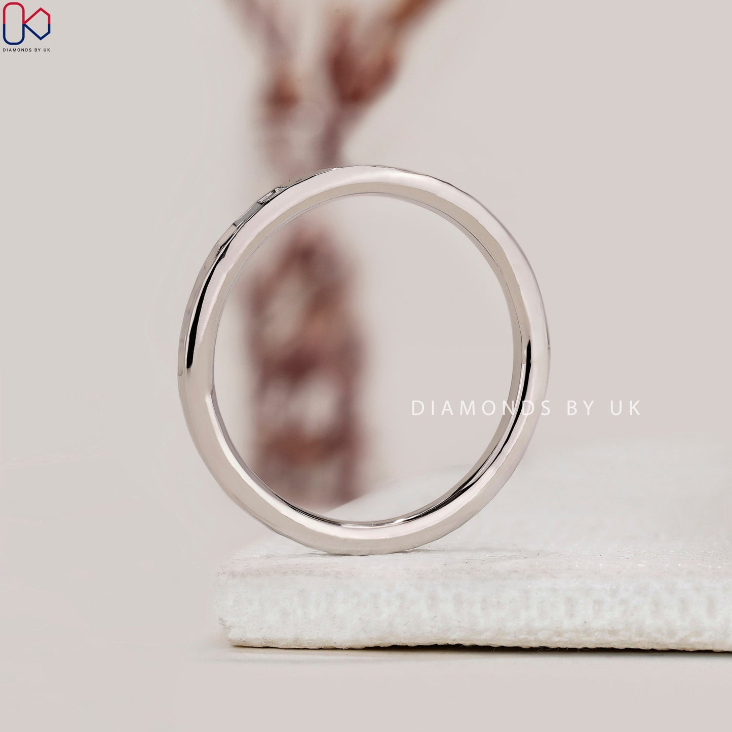 Shiny Polish White Gold Wedding Band