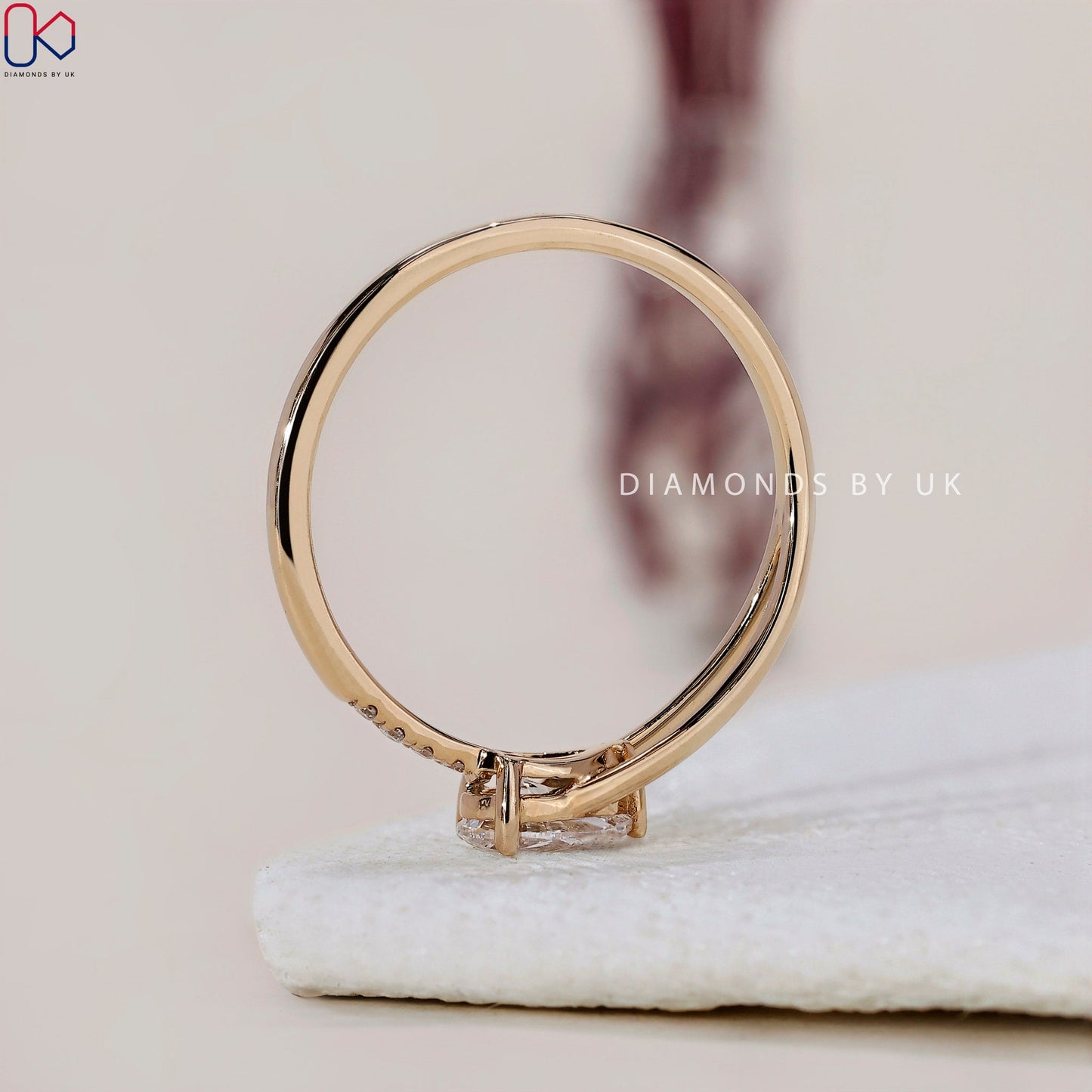 Pear Shaped Diamond Ring – Yellow Gold