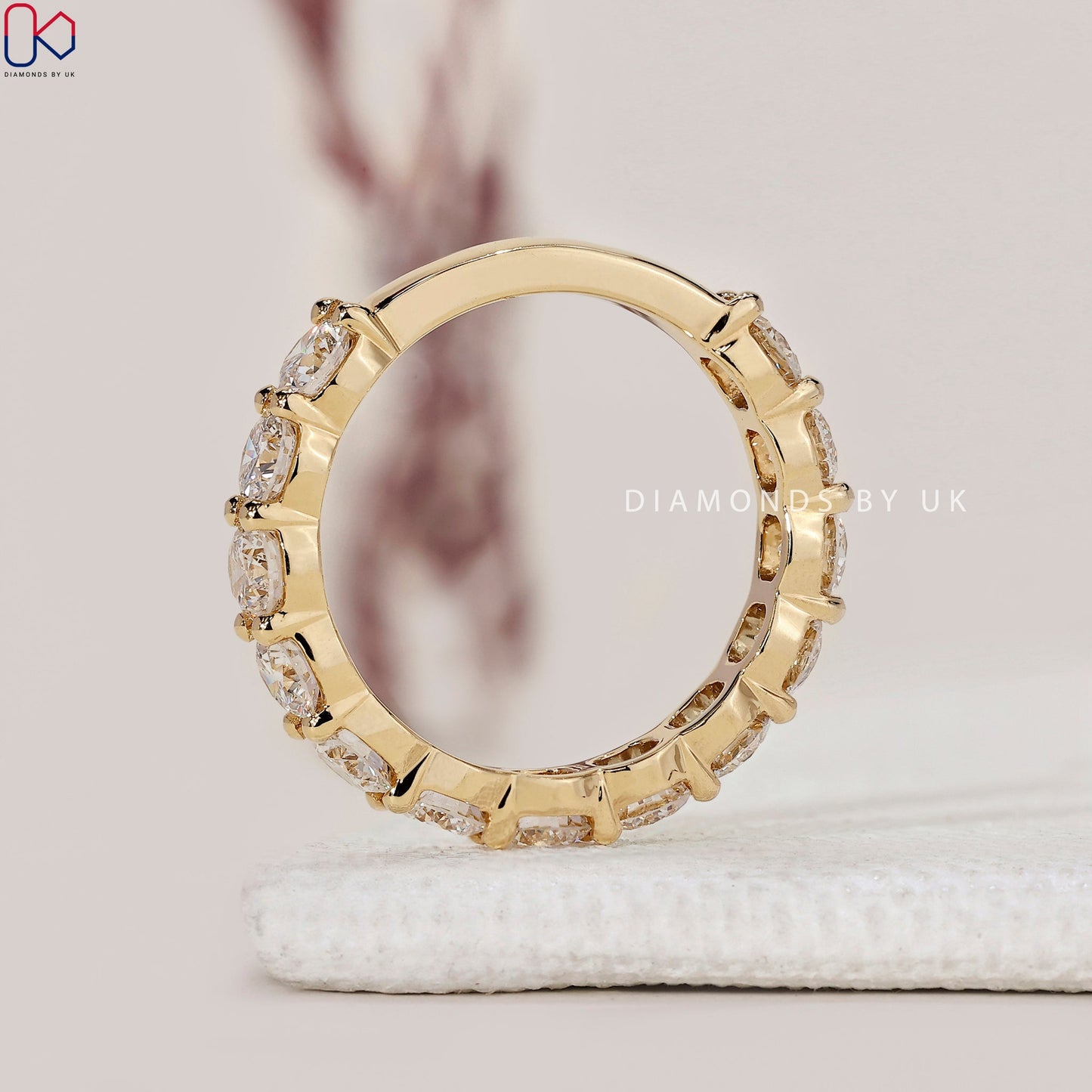 Diamond Eternity band In Yellow Gold