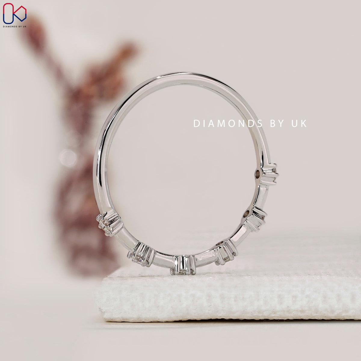 Round Cut White Gold Diamond Wedding Band