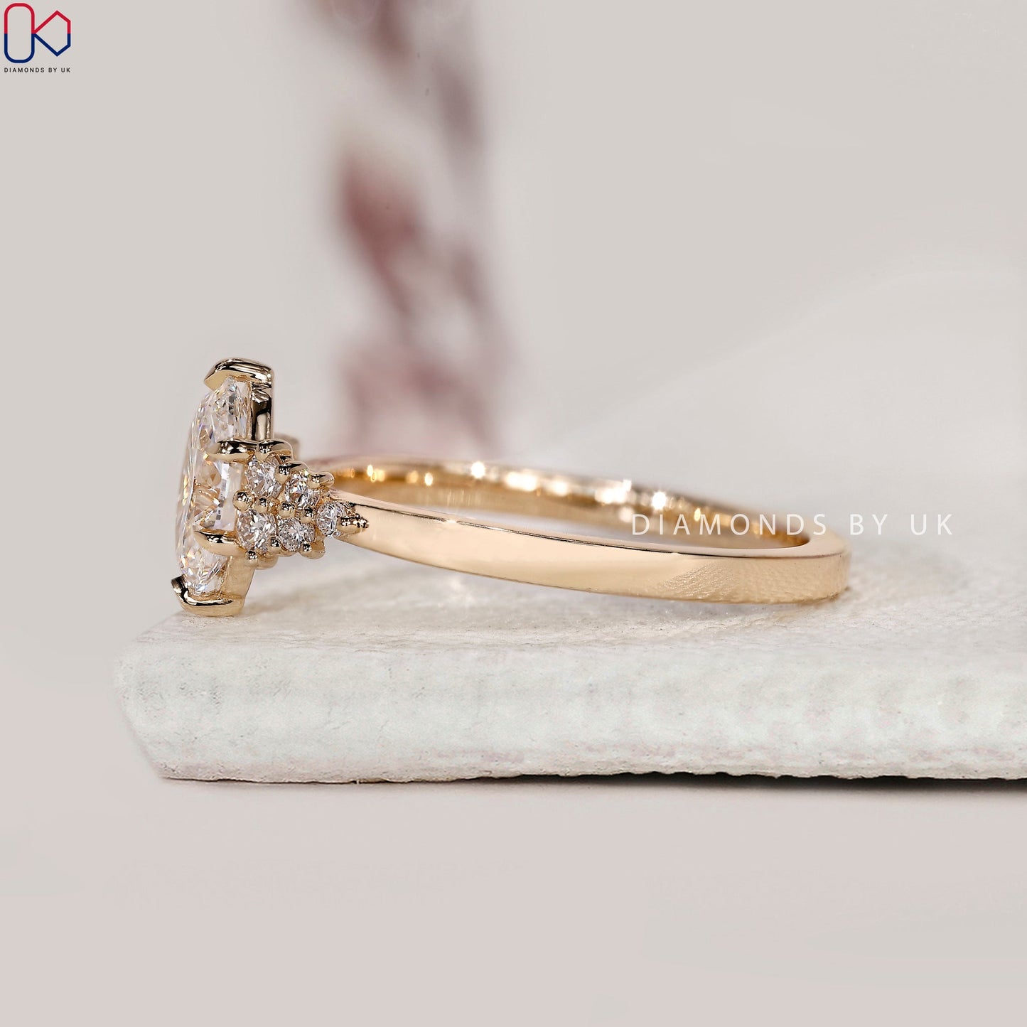 Oval Shaped Engagement Ring With Muse Setting