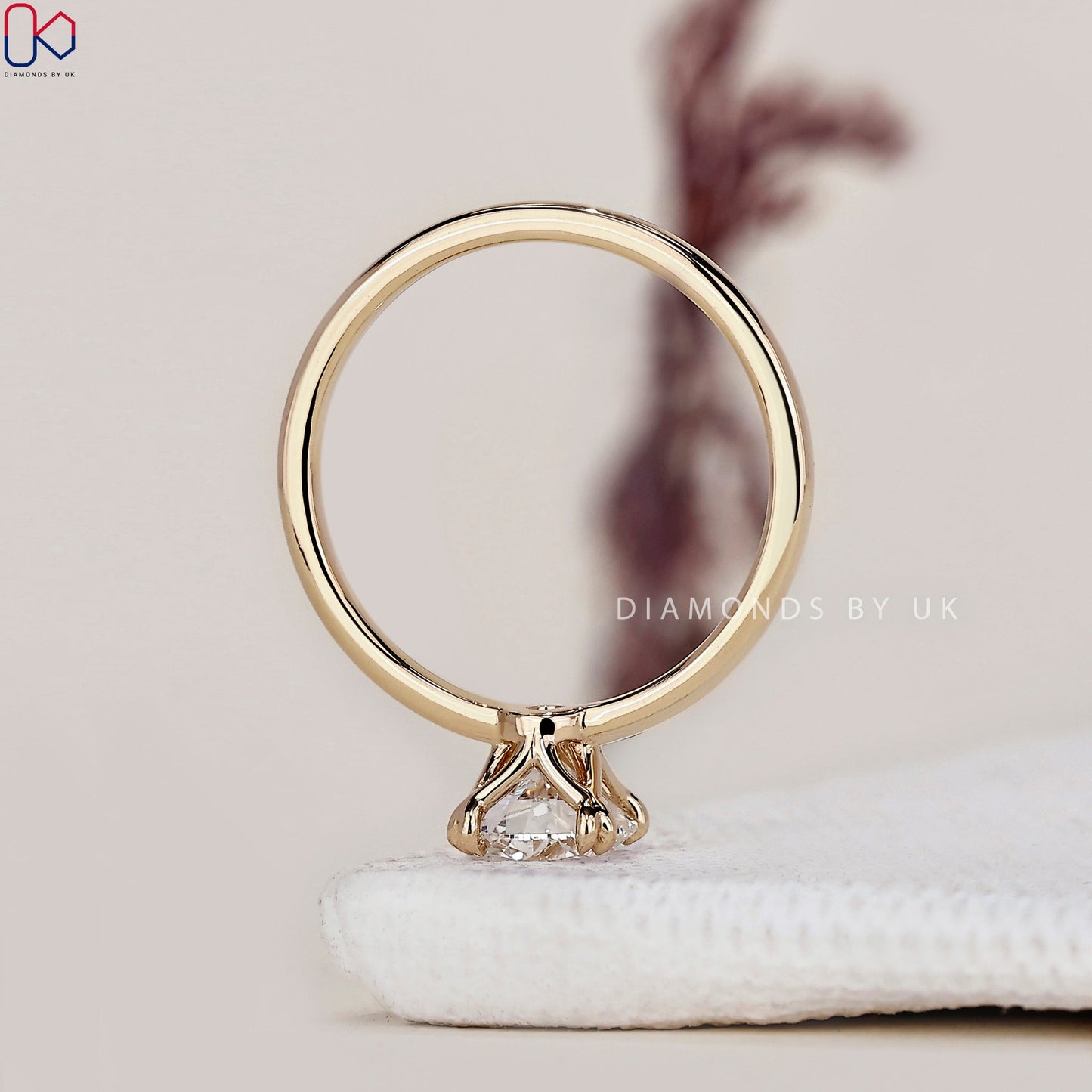 Round Solitaire Engagement Ring - Yellow Gold