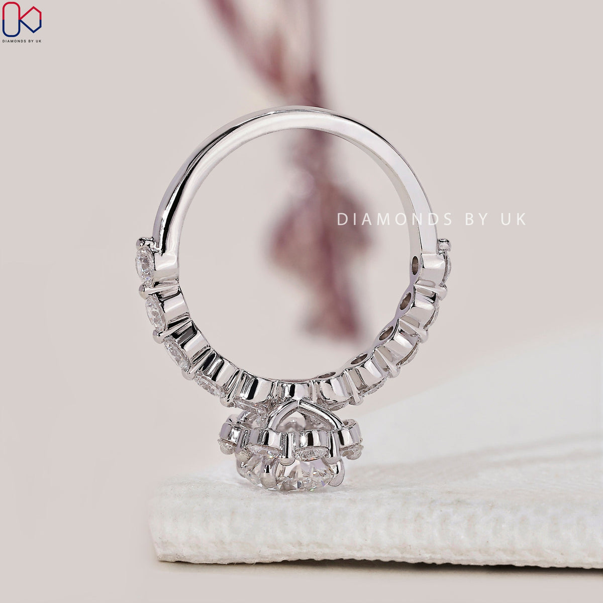 Round Diamond White Gold Halo Ring
