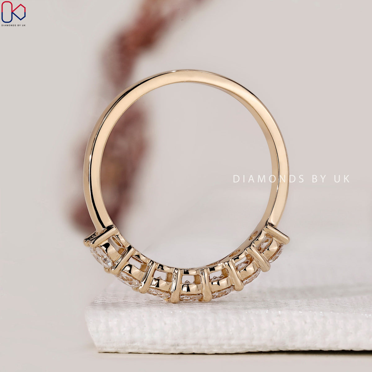 Round Cut Diamond 7 Stone Wedding Band in Yellow Gold