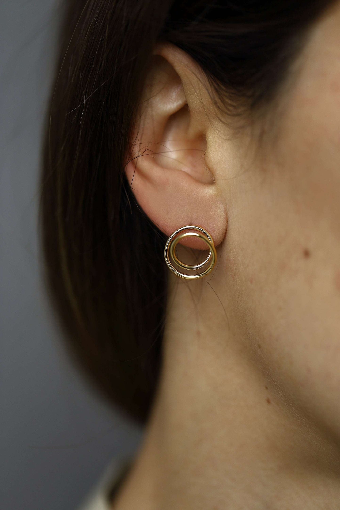 SMALL ORBIT EARRING