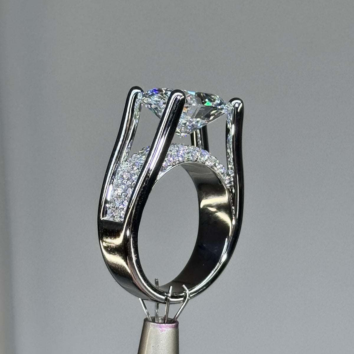 Solarii New Arrived 5.0ct Oval Cut Engagement Ring