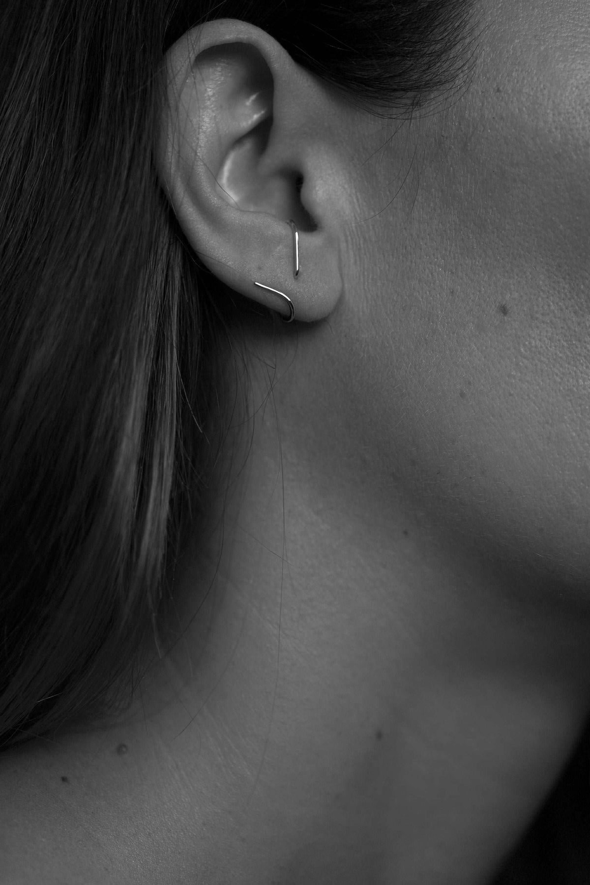 VINE VERTICAL EARRING