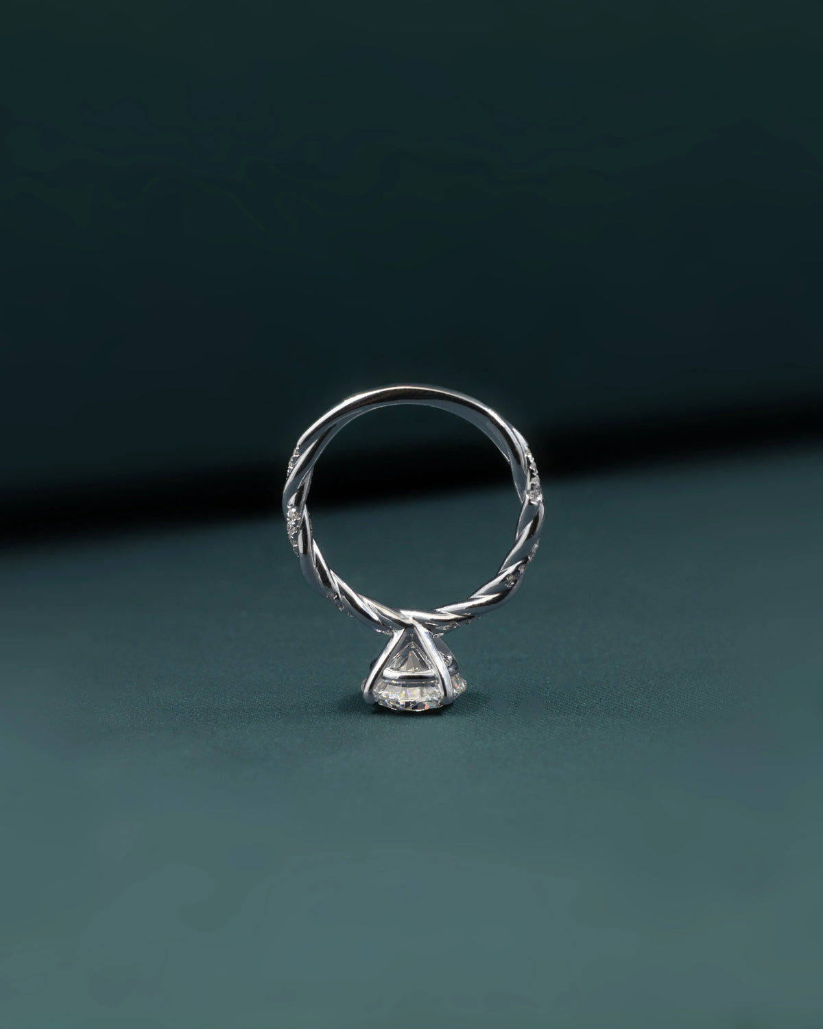 2.64 CTW Round Brilliant Lab-Grown Diamond Twisted Solitaire Ring