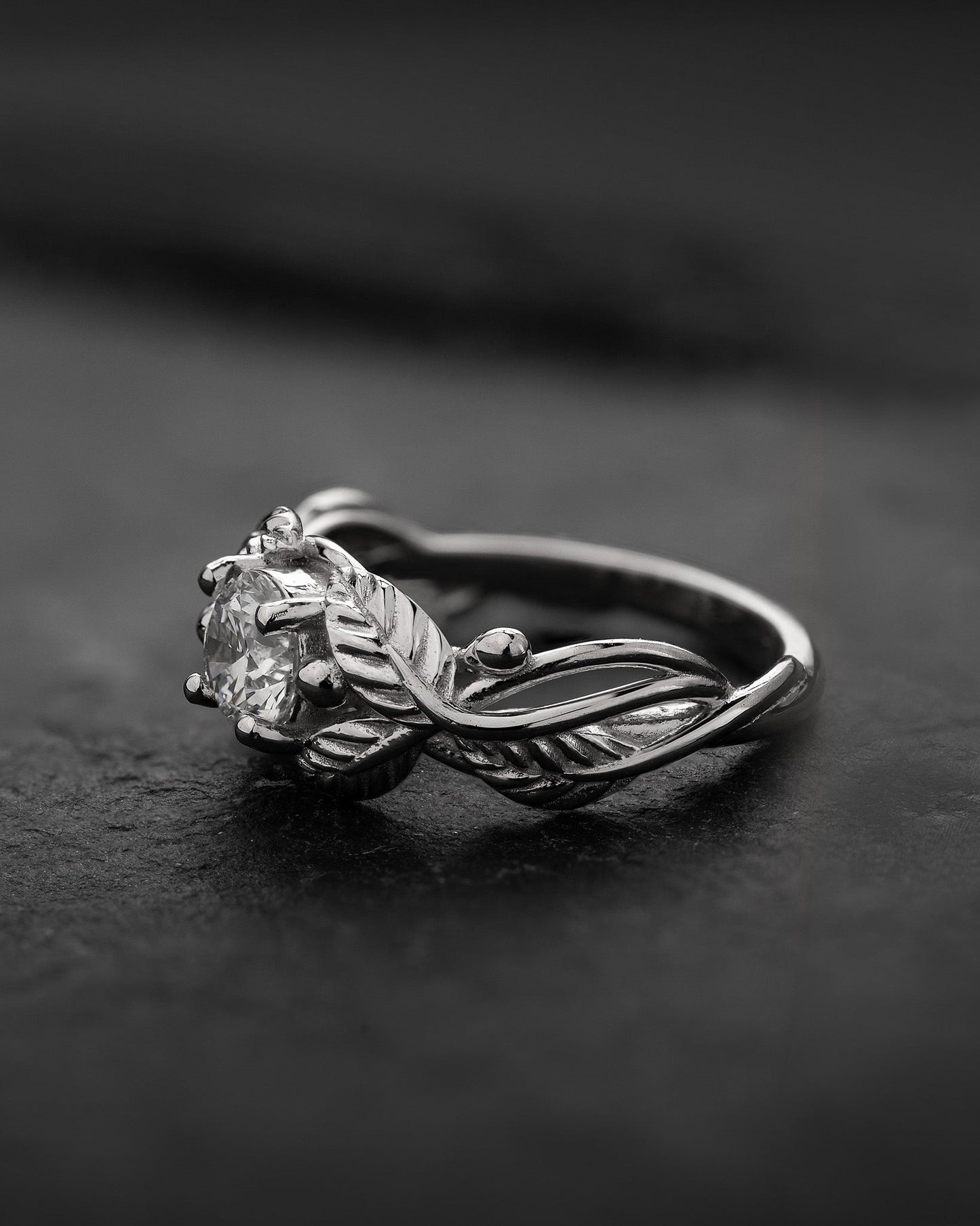 Leaf Engagement Ring with Round Diamond / Cornus