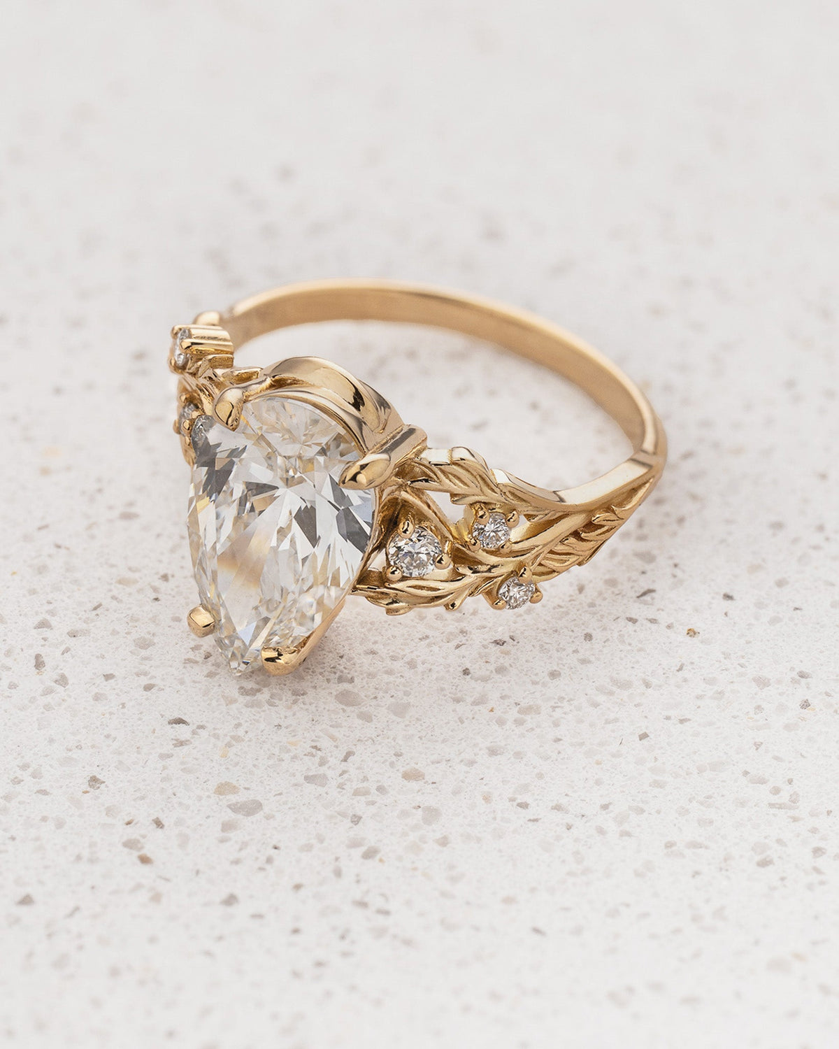 Forest-Inspired Engagement Ring with Pear-Cut Diamond / Japanese Maple