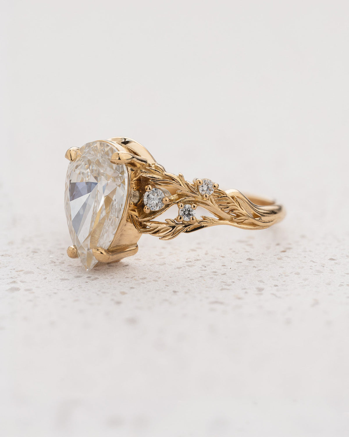 Forest-Inspired Engagement Ring with Pear-Cut Diamond / Japanese Maple