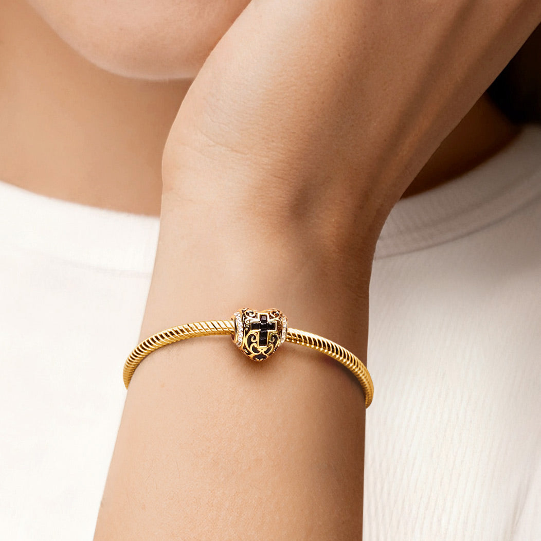 Gnoce Heart-shaped Retro Cross Charm