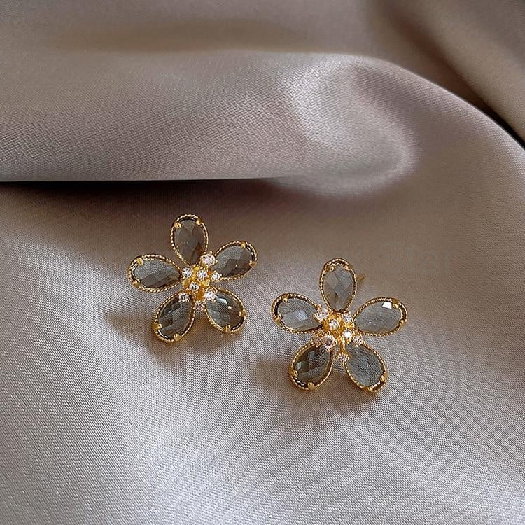 Black Ombre Crystal Flower Earrings