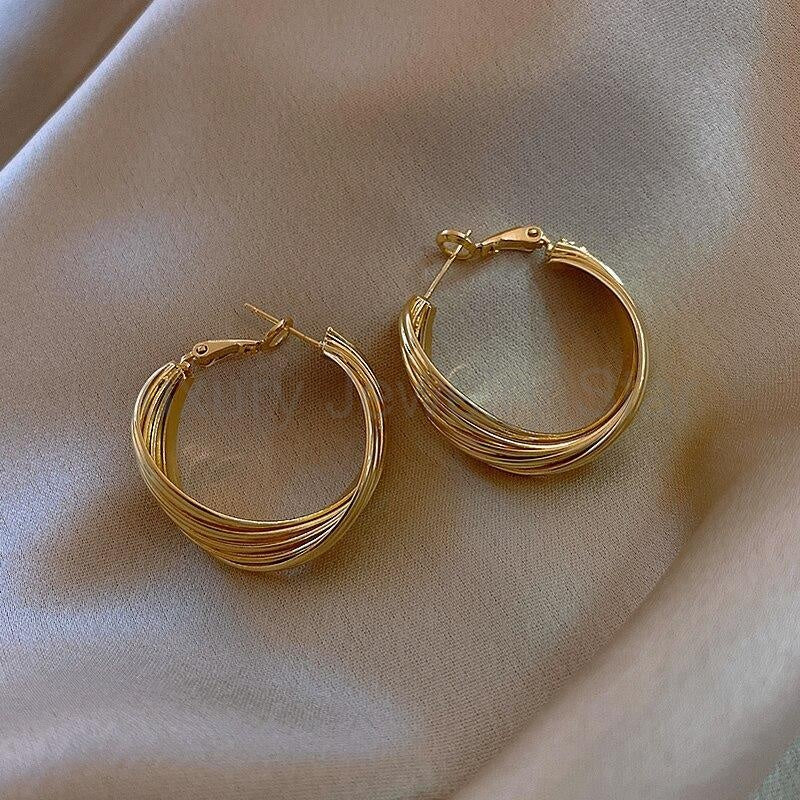 Twisted Ring Hoop Earrings - image 3