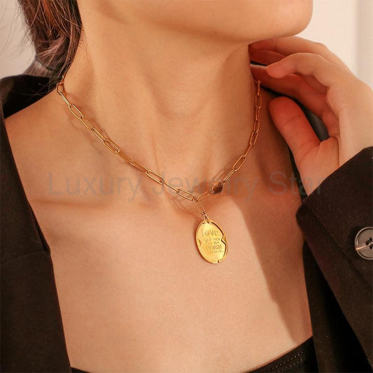 love round necklace