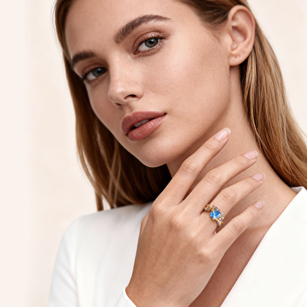 Gonce Nature-Inspired Vine Pear-Cut Engagement Ring