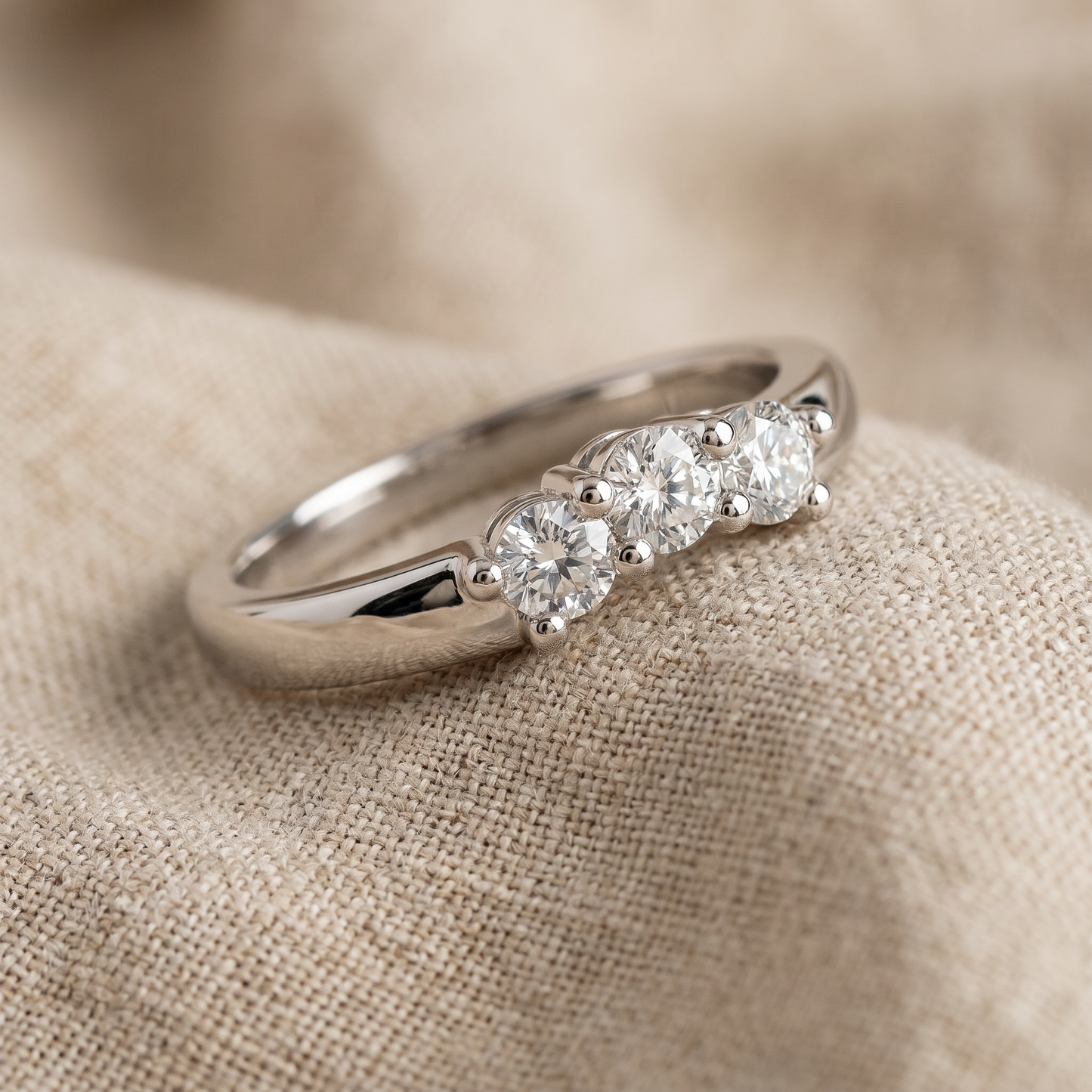Curved Women's Diamond Wedding Ring 14k Gold Lab Grown