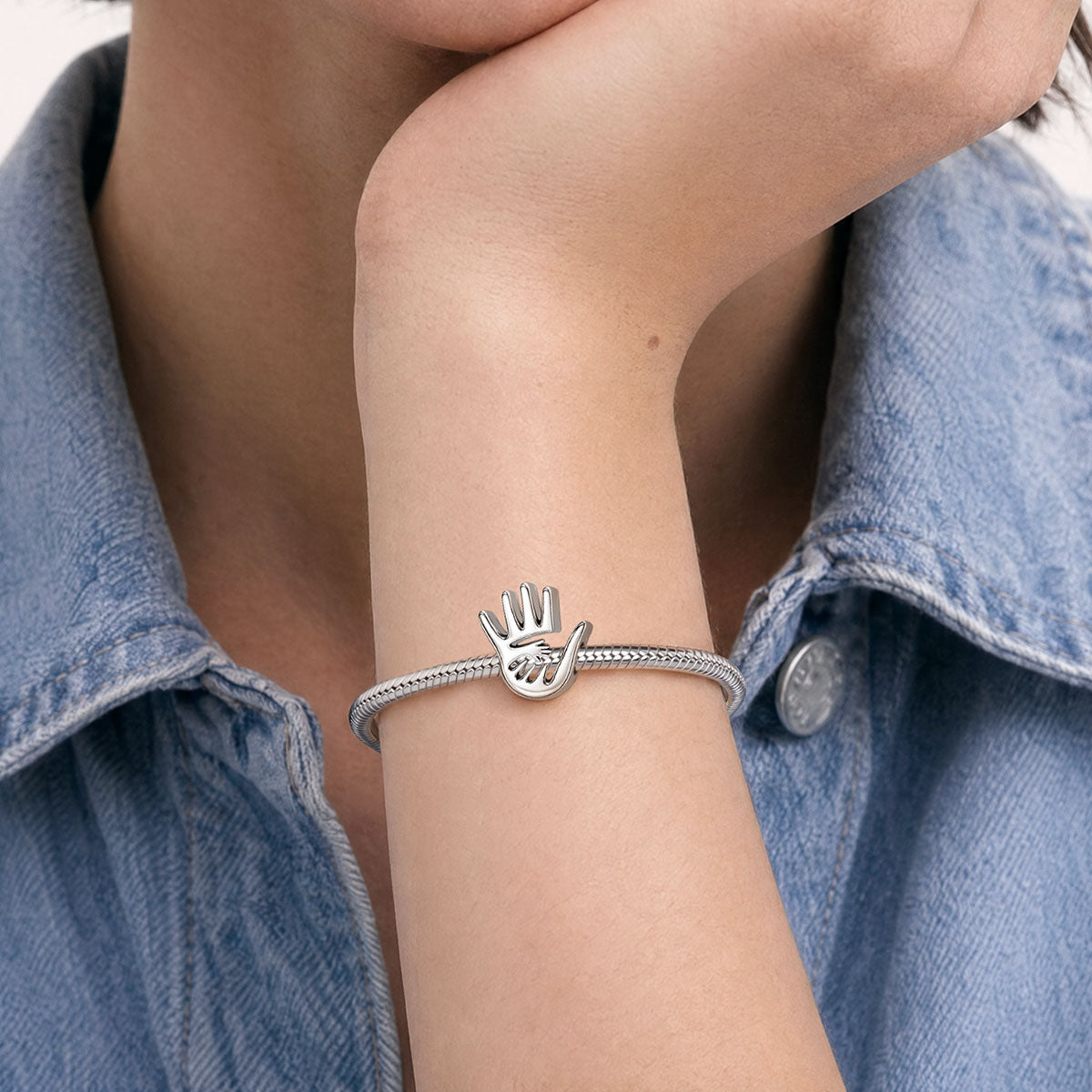 Gnoce  Hand In Hand Charm Platinum-plated Silver Blend