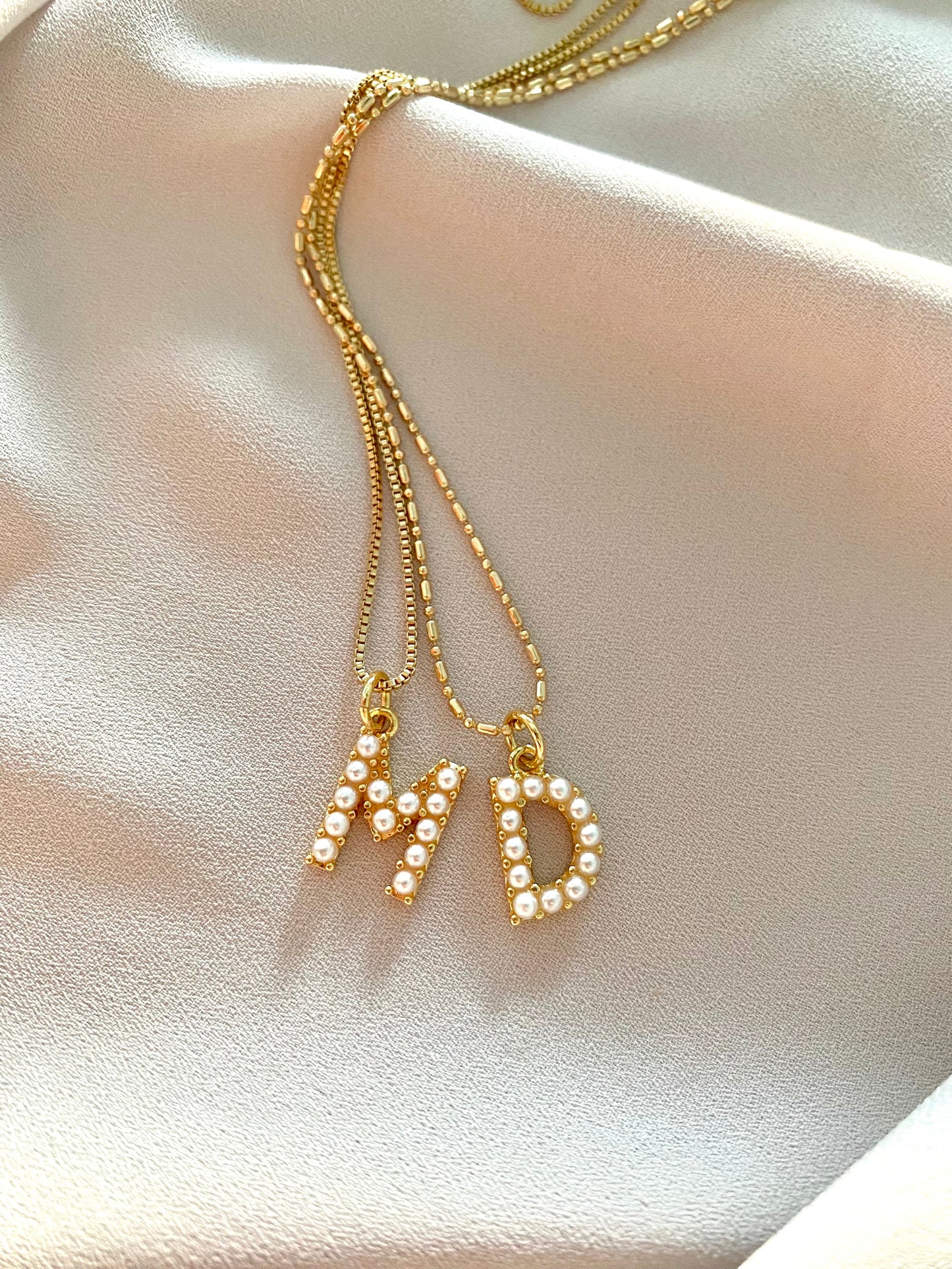 Dainty Pearl Letter Necklace Girlfriend Gift Customizable Jewelry Christmas Gifts Pearl Initial Charm Necklace Gold Filled Chains for Women