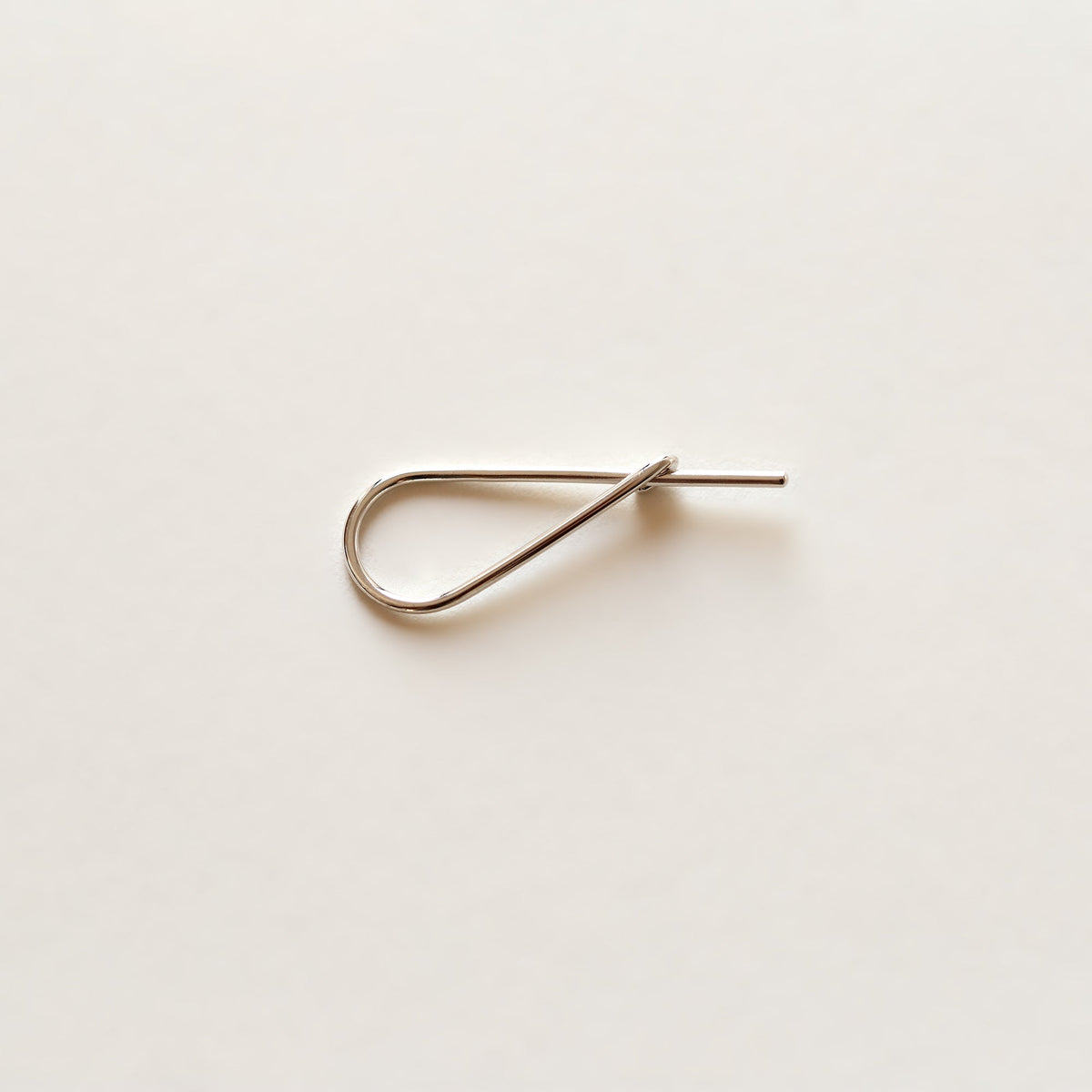 MEDIUM SAFETY PIN SILVER EARRING