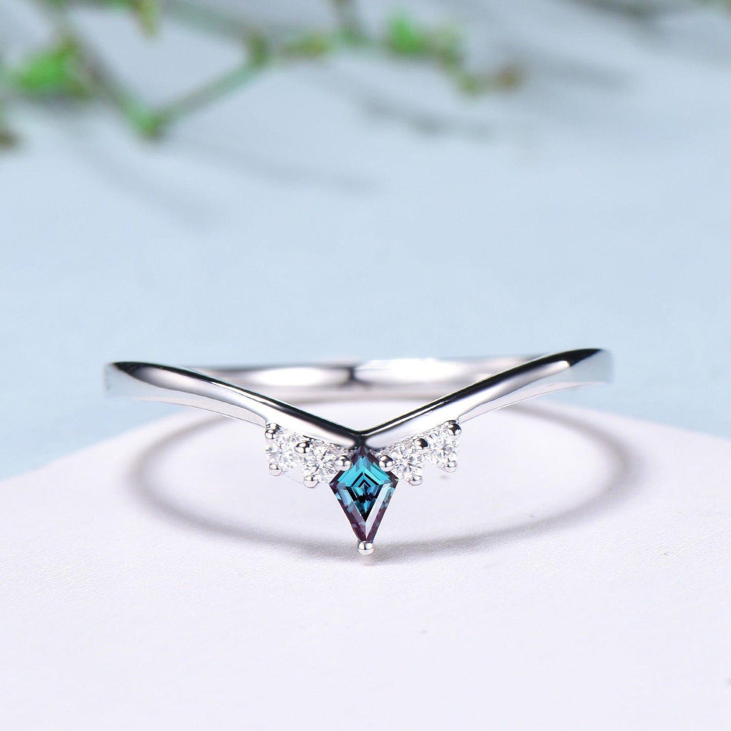 Dainty Curved Alexandrite Wedding Ring Women Kite Alexandrite Stacking Band Moissanite  Anniversary Ring Art Deco June Promise Ring For Her