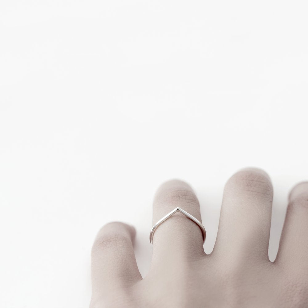 SILVER THORN RING
