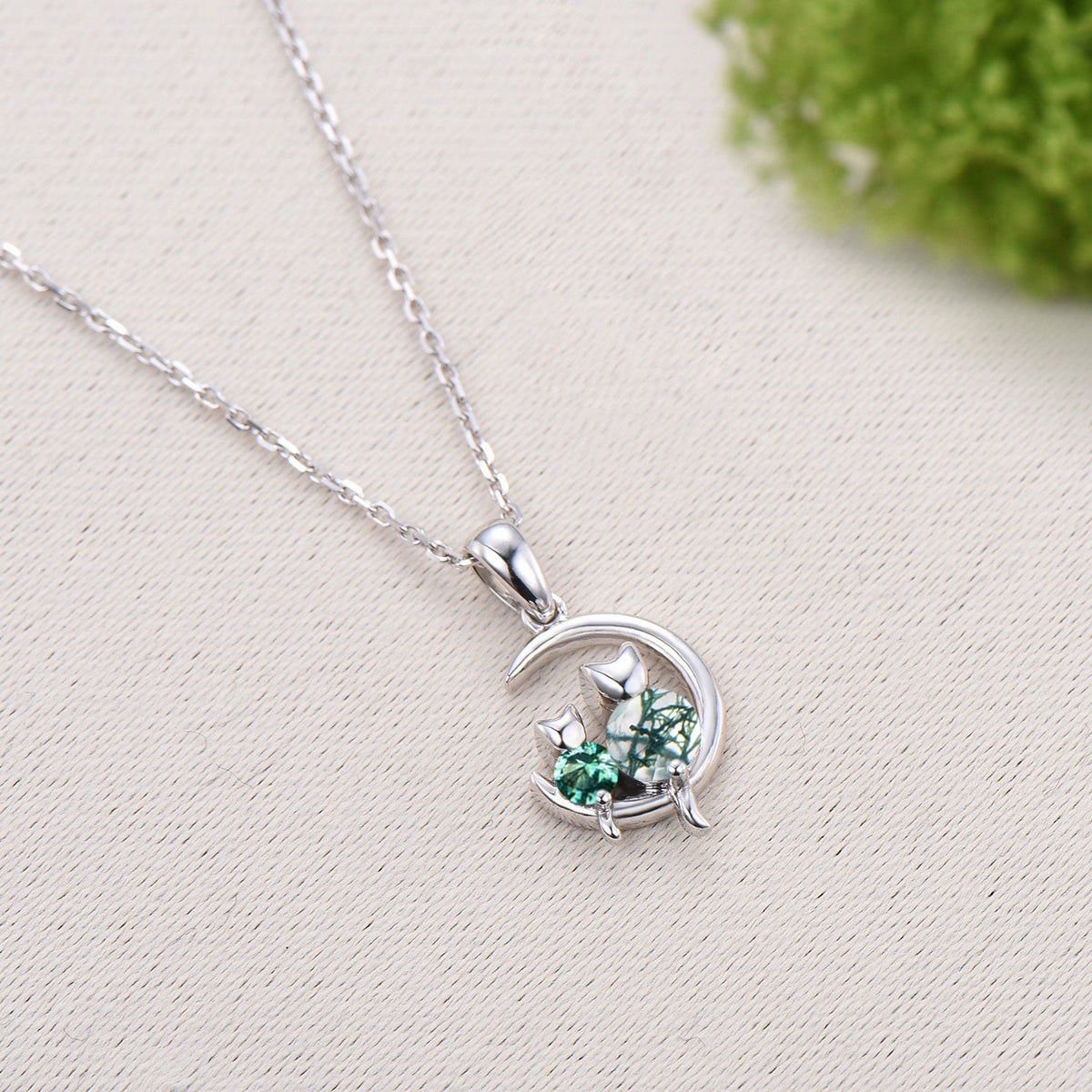 Dainty cat moss agate necklace silver white gold moon family green emerald pendant personalized Fine Jewelry