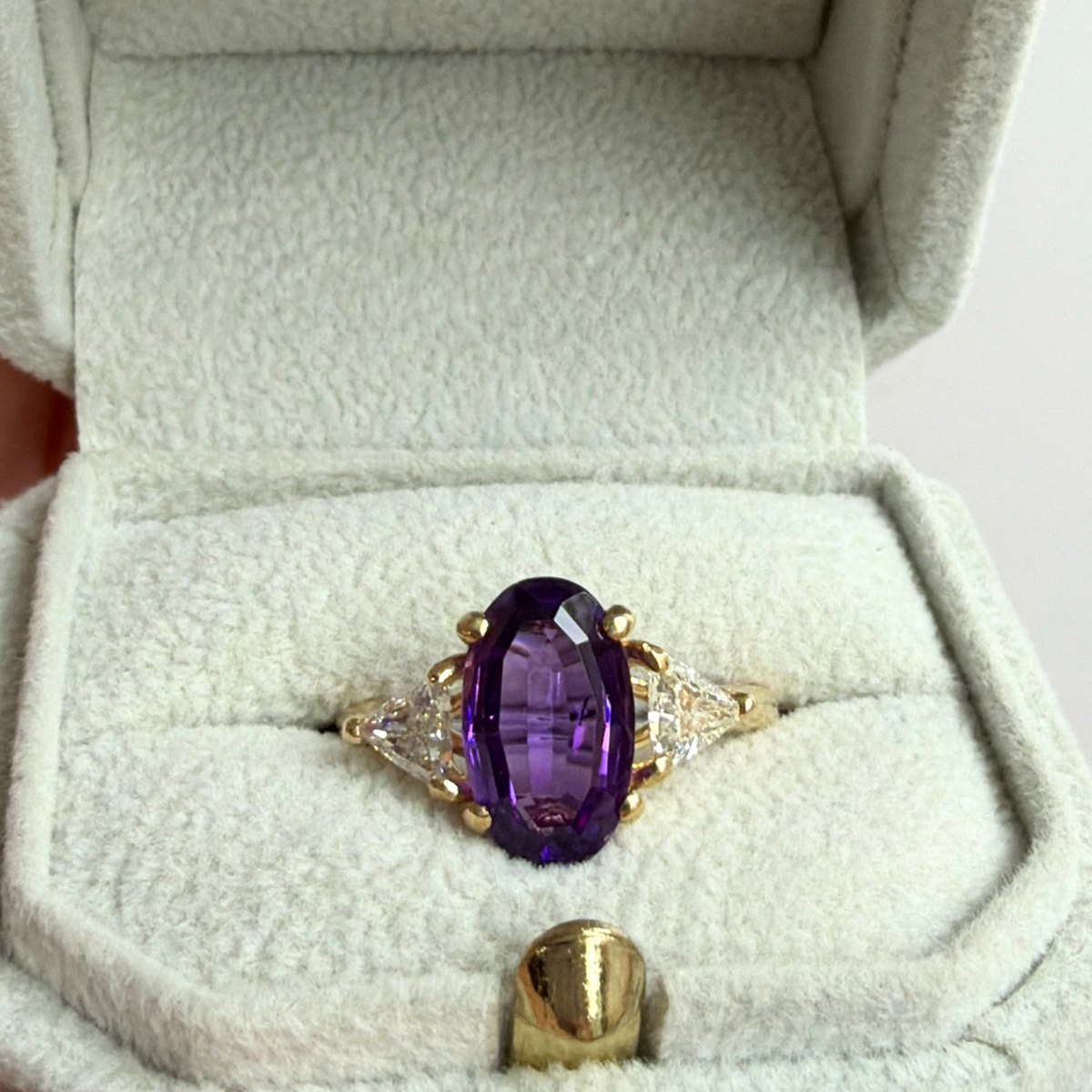 Oval Amethyst and Diamond Three Stone Ring | 14K Yellow Gold