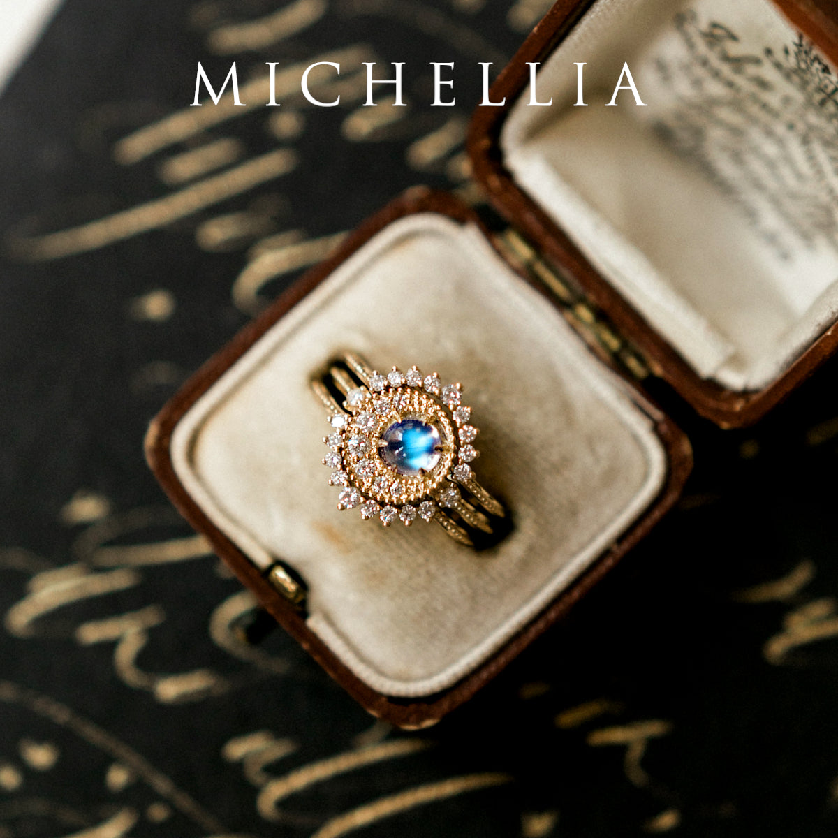 [Luna] Crescent Moon Ring in Moonstone