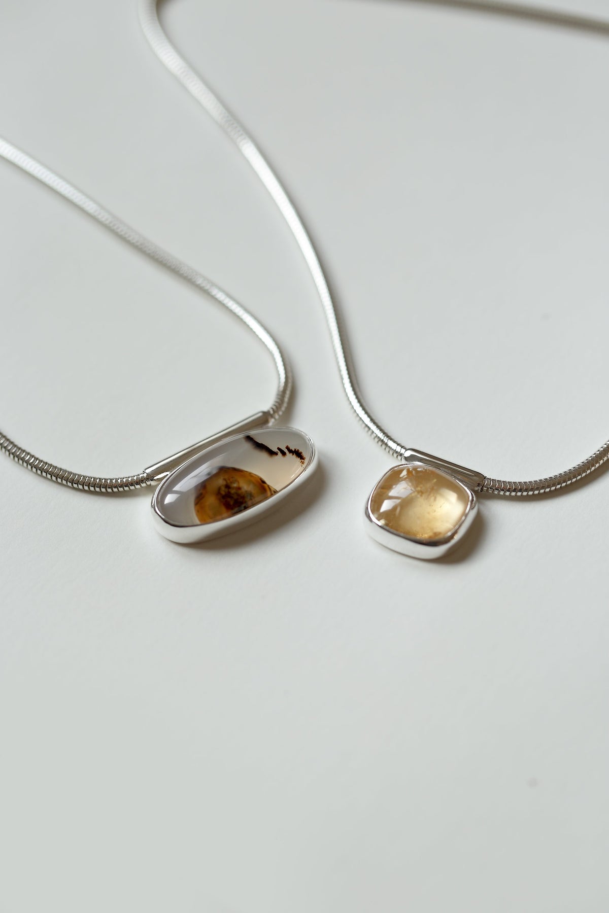 OVAL AGATE NECKLACE