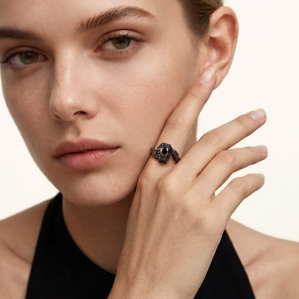 Gnoce  Dark Style Snake Pear-Cut Engagement Ring