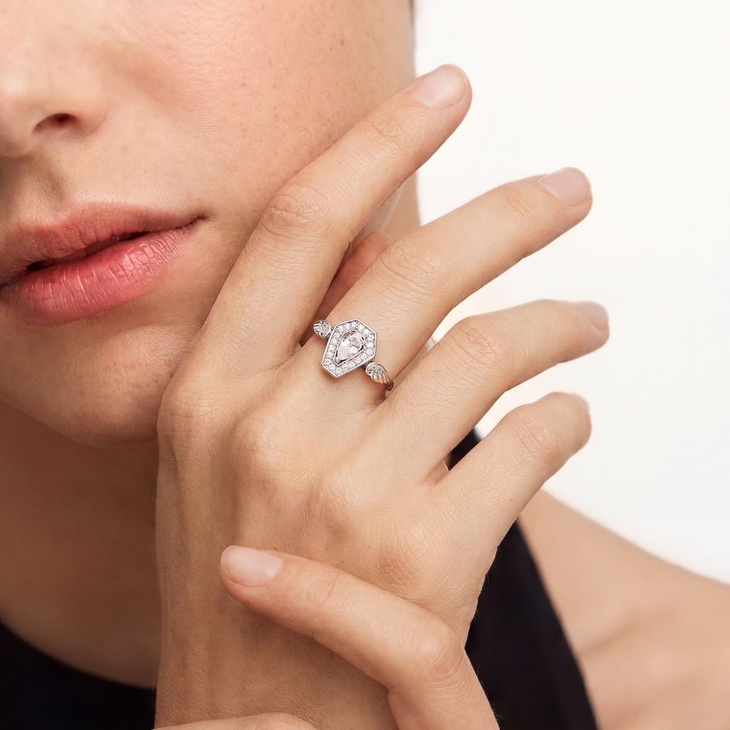 Gnoce  Wings Pear-Cut Ring Platinum-plated Silver Blend