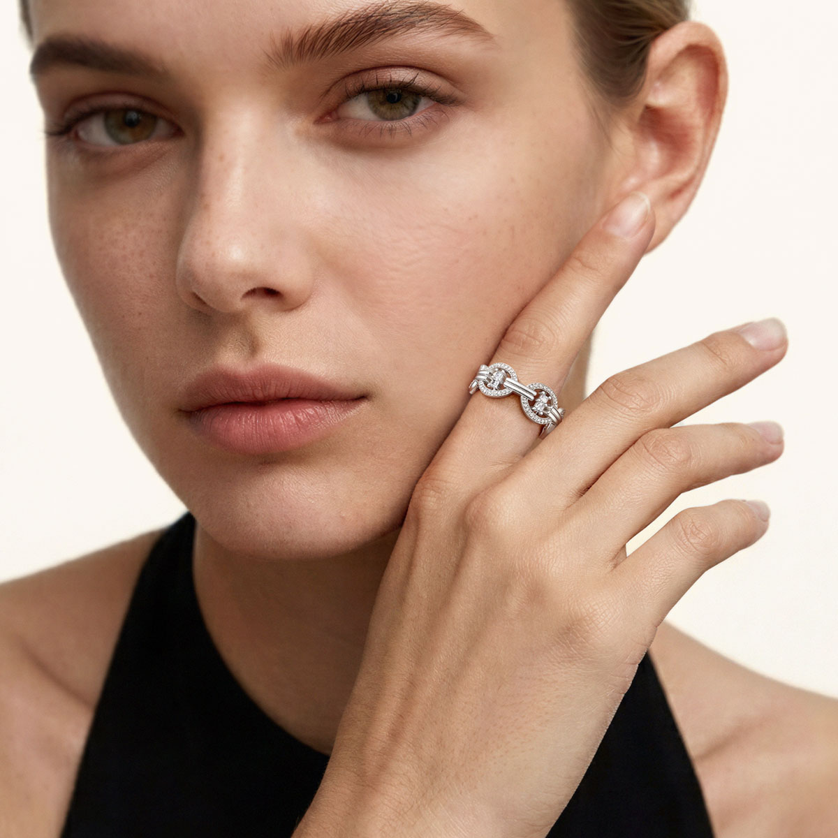 Gnoce  Interlocking Geometric Princess-cut Accent Ring Platinum-plated Silver Blend