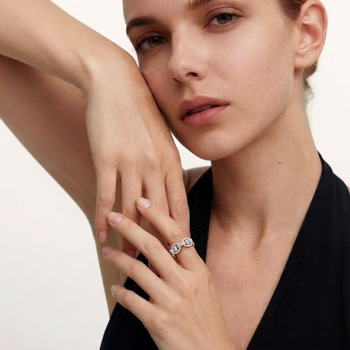 Gnoce  Interlocking Geometric Princess-cut Accent Ring Platinum-plated Silver Blend