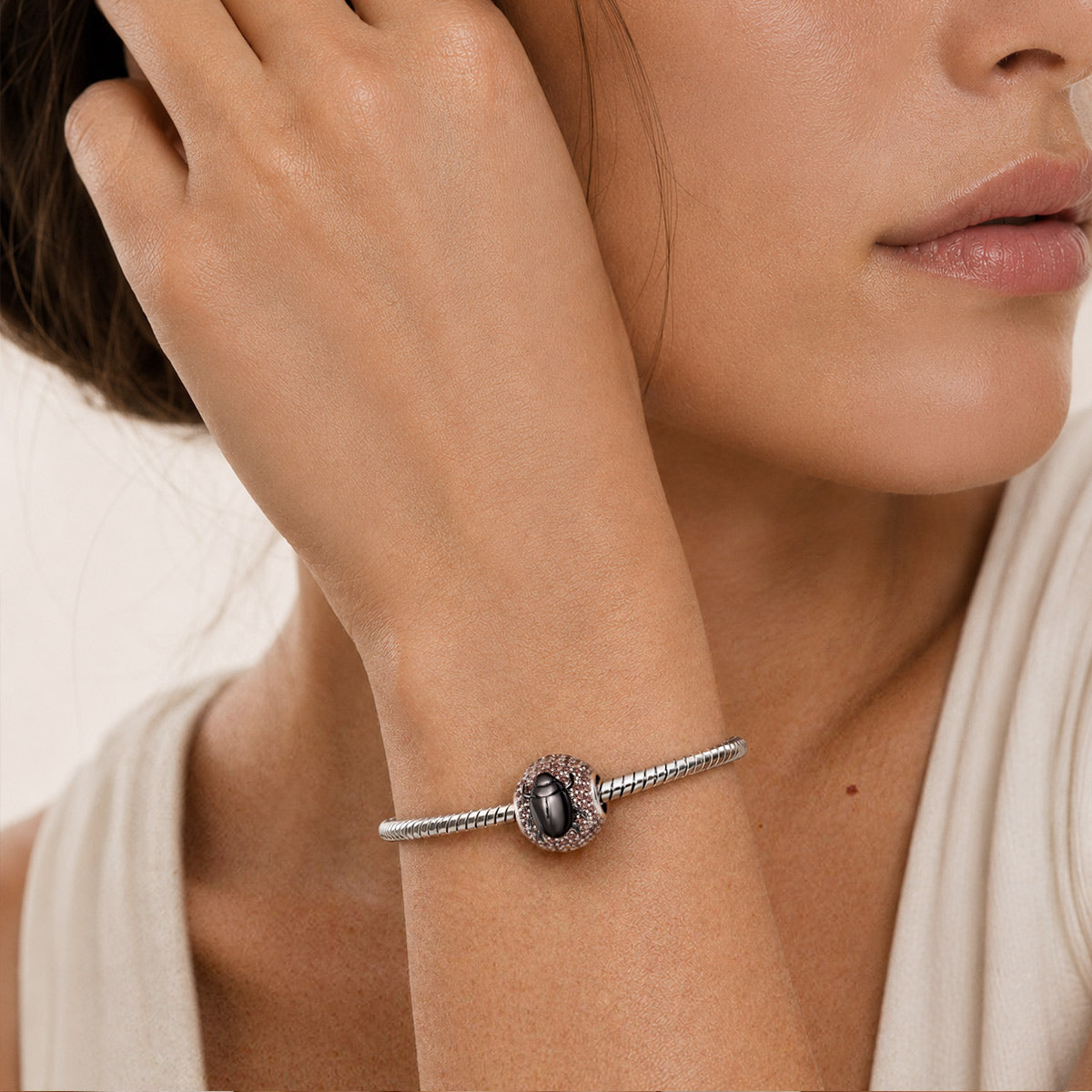 Gnoce  Dung Beetle Charm Platinum-plated Silver Blend