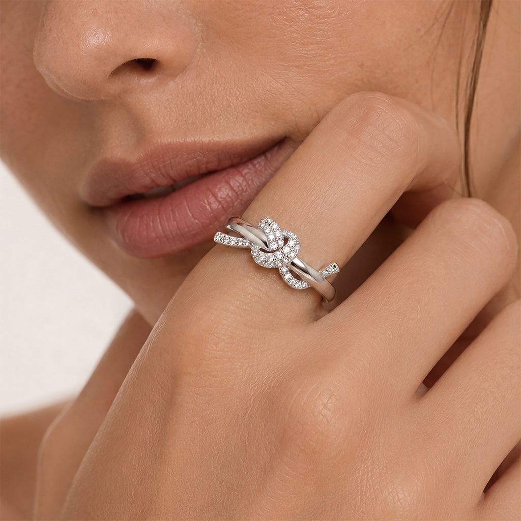 Gnoce  Sparkling Heart Knot Ring Platinum-plated Silver Blend