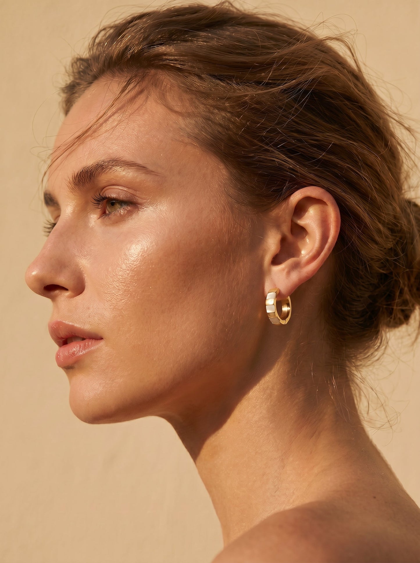 Créoles Alba — Nacre & Or 24k | Univers Solaire