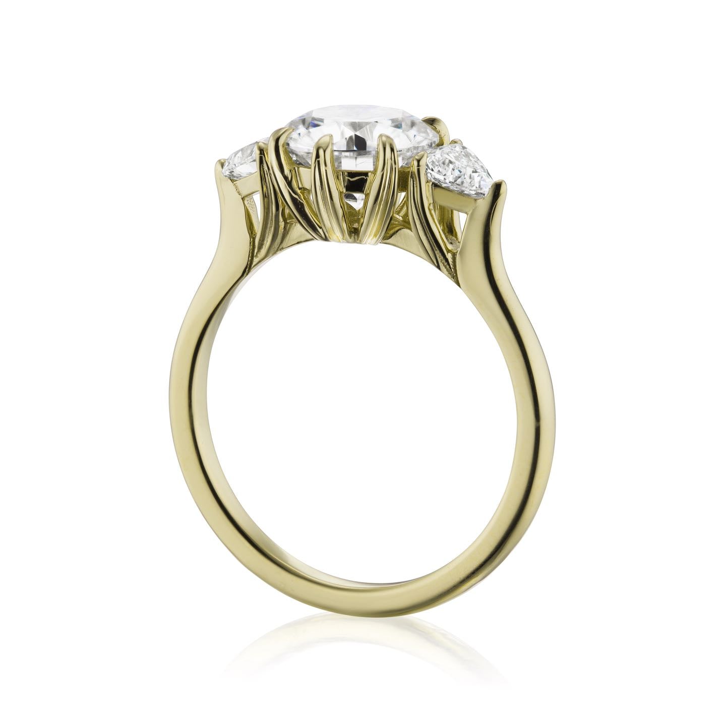 ・MAGNOLIA・Lab-Grown Diamond Center, Trillion Diamonds (1.93ctw+)