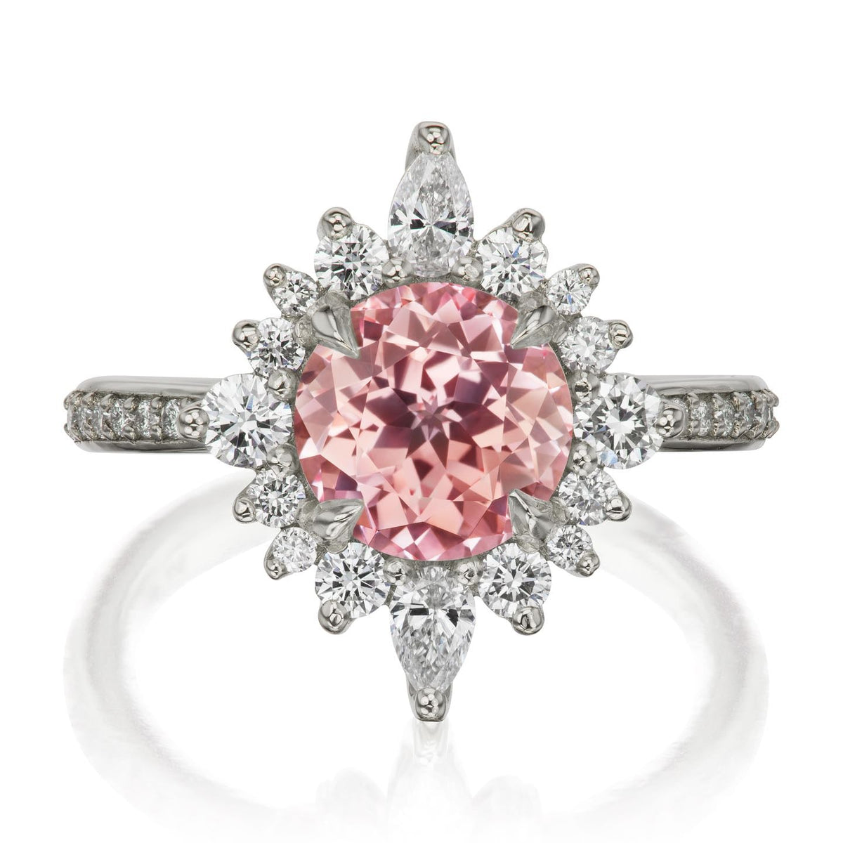 ・ZAHRA・Peach Sapphire Center, Diamond Halo (2.73ctw+)
