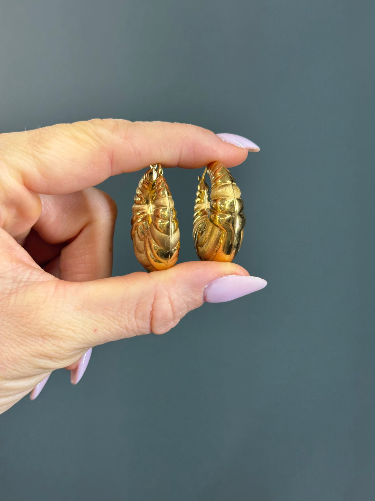 Vintage 14k Yellow Gold Puffy Geometric Pattern Hooops