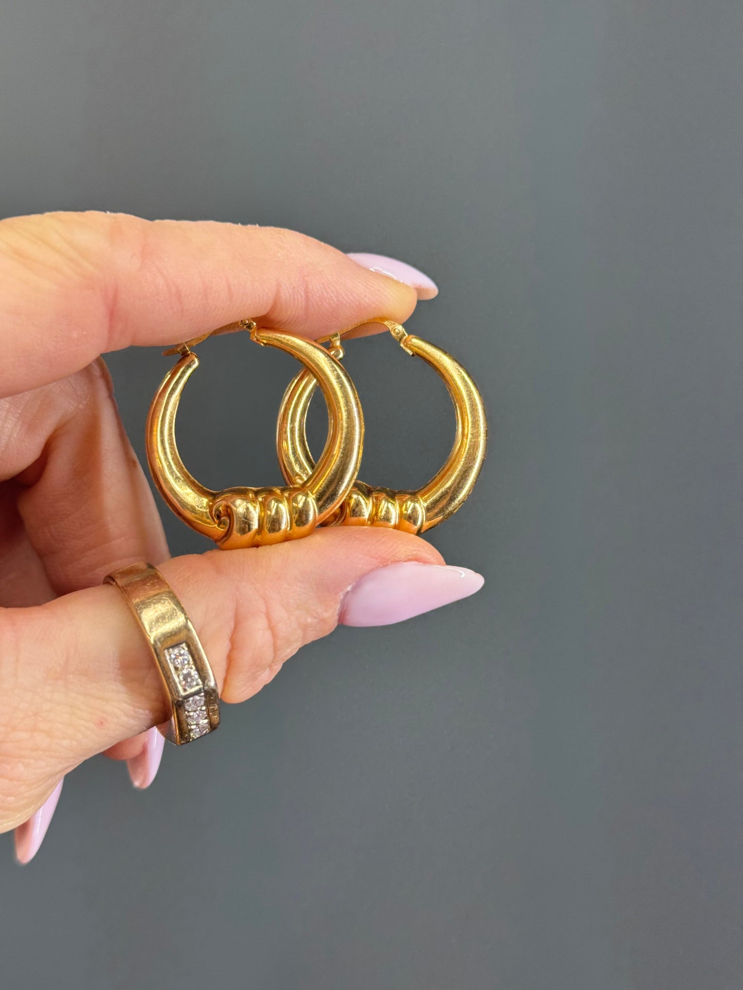 Vintage 14k Scalloped “Ram” Hoops
