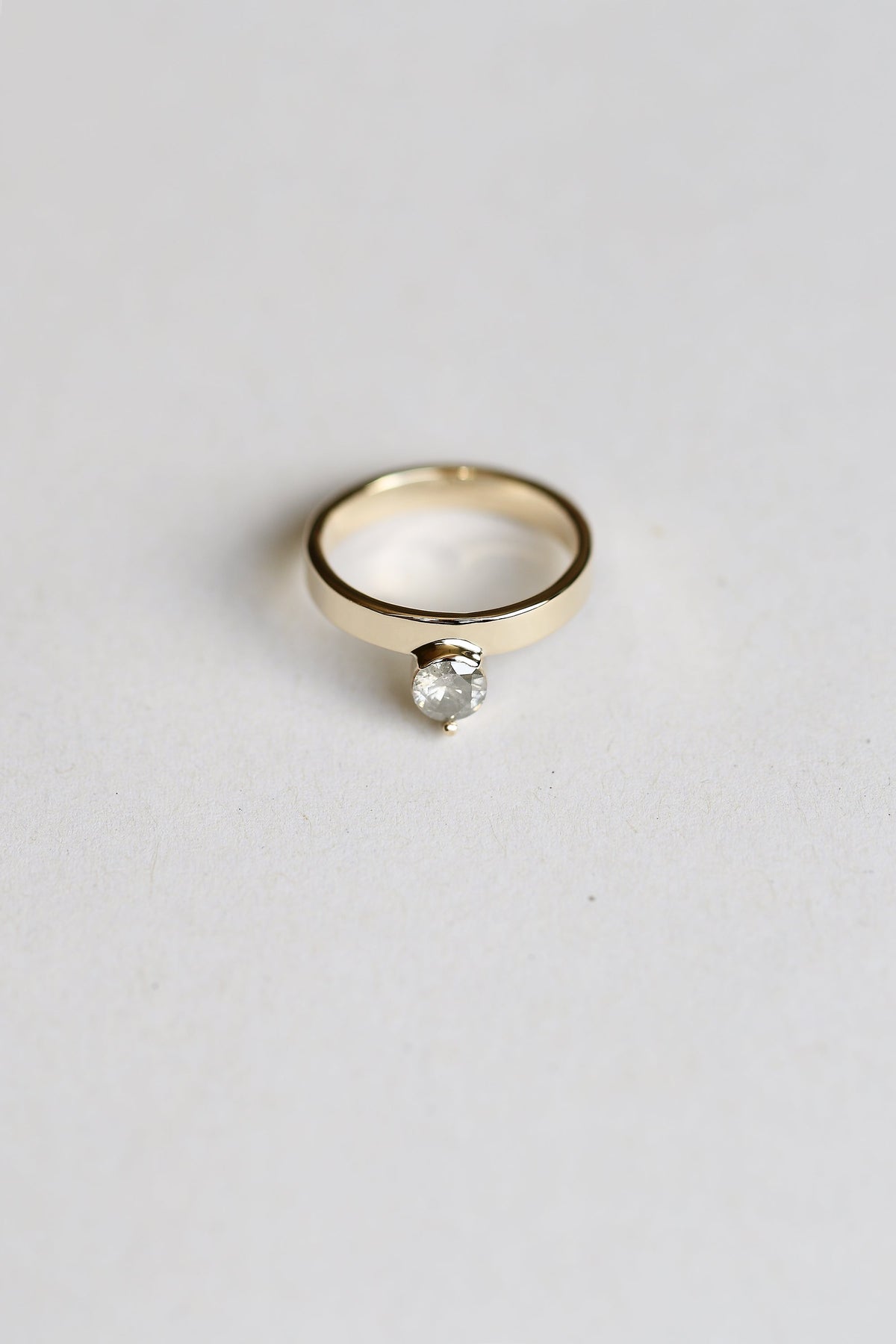 GREY DIAMOND RING