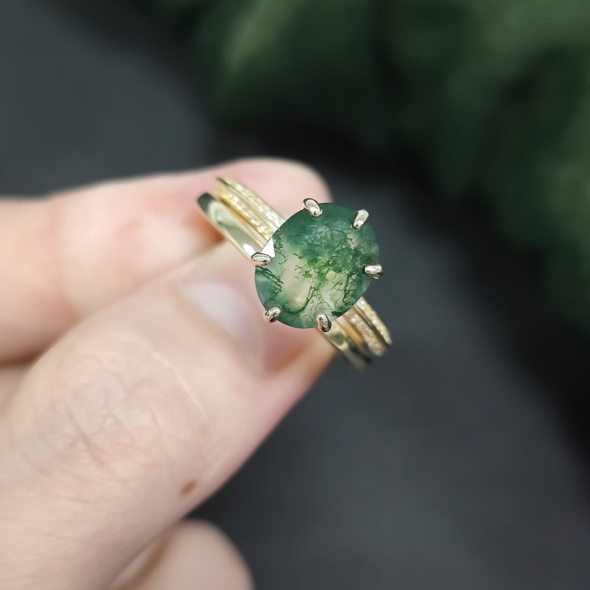 Oval Classic Moss Agate Engagement Ring