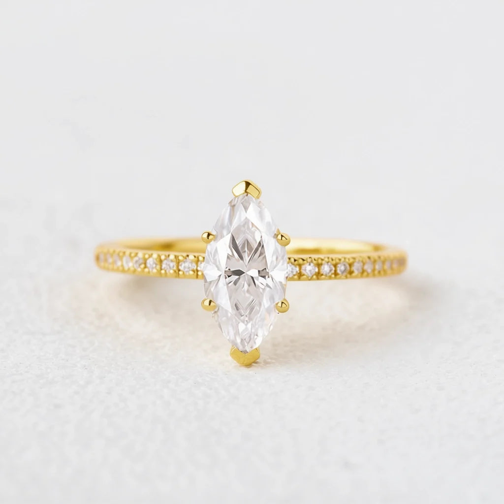 Grace‘s Minimal | Marquise Diamond Solitaire Engagement Ring with Pave Band