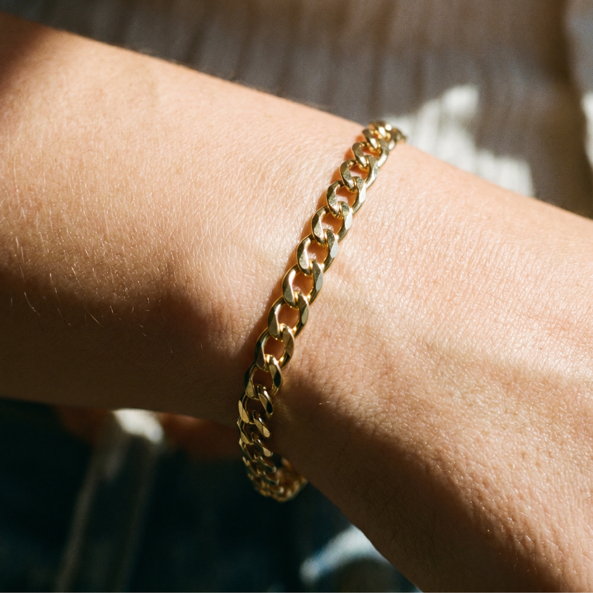 The Curb Link Bracelet | 4.5mm | 10K Yellow Gold