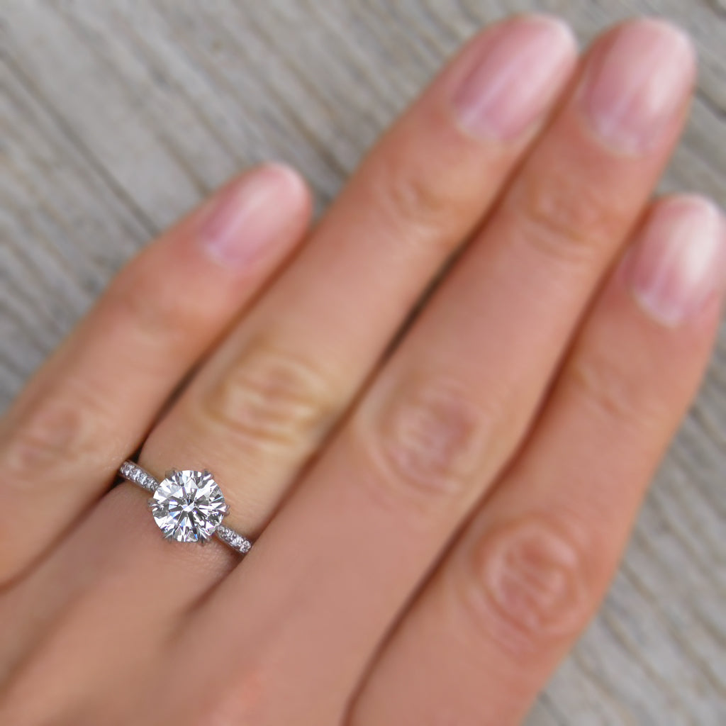 ・LEONA・Lab-Grown Diamond (VVS2/G), Plain or Diamond Band, (1.25ct Center)