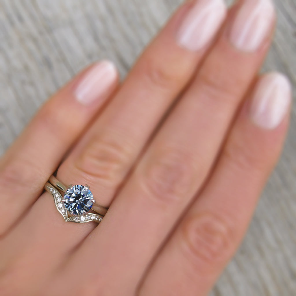 ・LEONA・Iconic™ Grey Moissanite, Plain or Diamond Band (1.5ct Center)